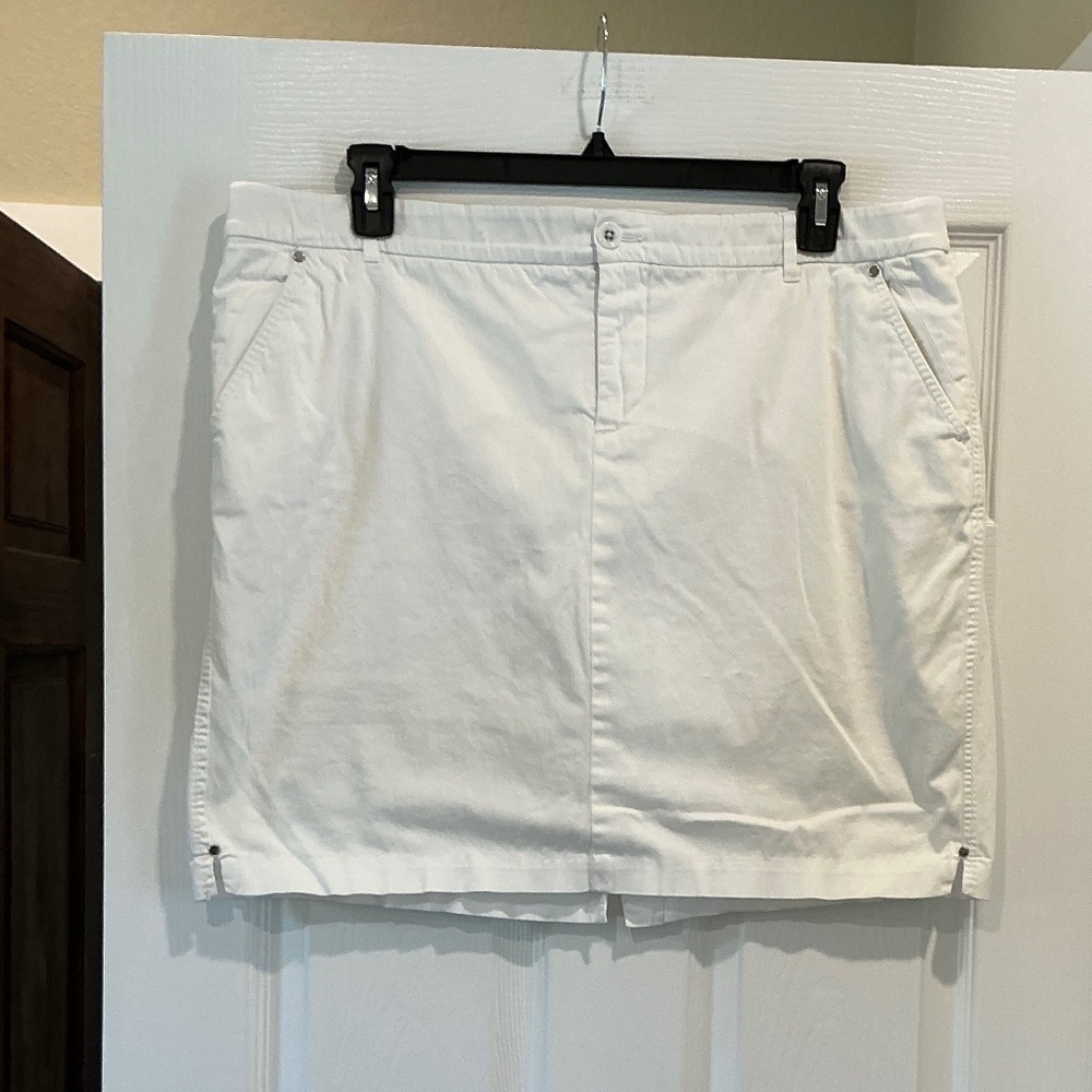 White Skort 14w